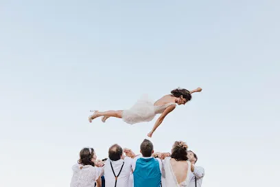 Image de Alison et Adrien, photographe et vidéaste de mariage et famille