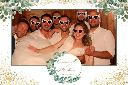 Image de MAFABRIKASOURIRES - Location de photobooth et livres d'or audio